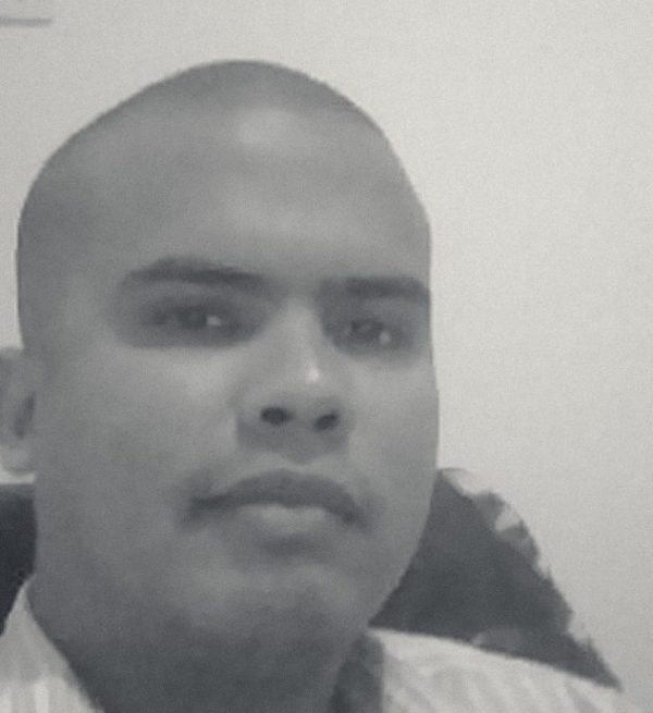 El abogado José Vicente Reyes García en su despacho
